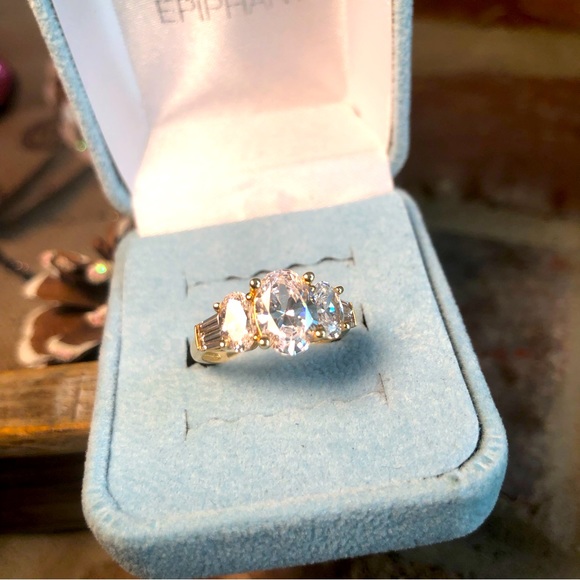 Jewelry - Gold CZ Ring - Size 8 BNWOT